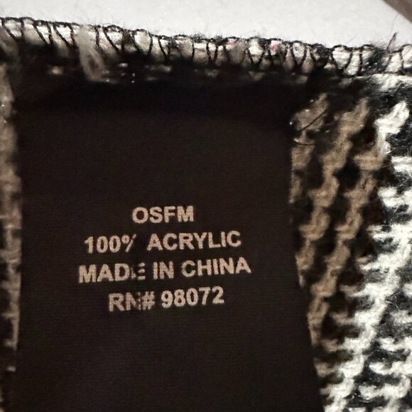 Women’s Twill Plaid Reversible Cape One Size O/S Black Red White Shawl Wrap - Picture 8 of 8